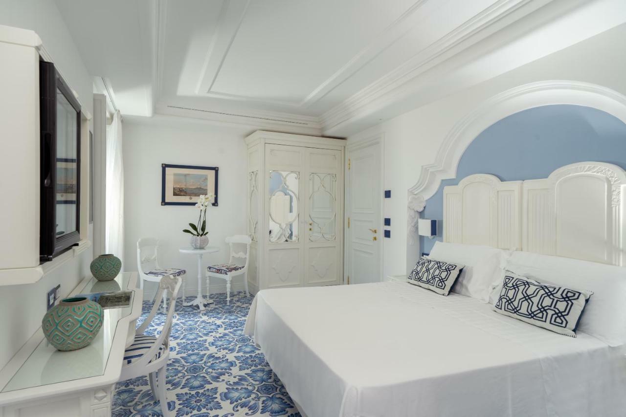 Deluxe Room,819493520:JPEG